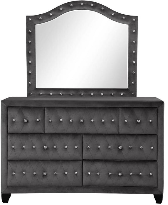 Galaxy Home Sophia 7 Drawer Dresser in Gray GHF-733569301591